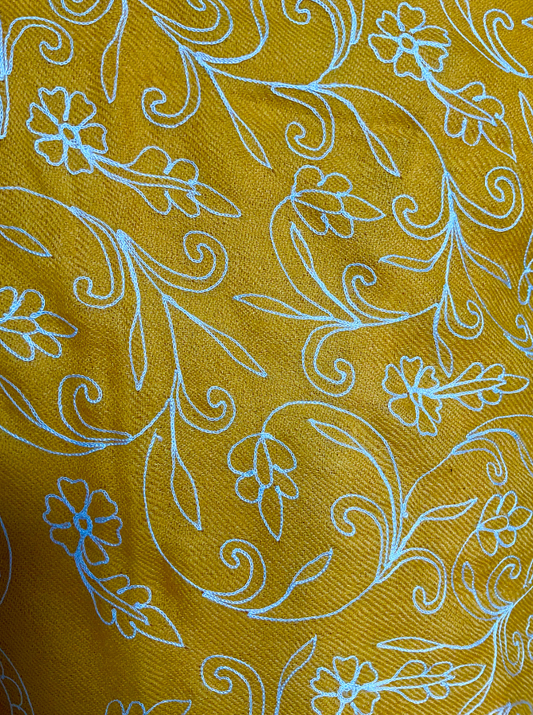 Aishiteru – Écharpe en Cachemire Brodée Marilise – Harmonie Dorée en Fleurs