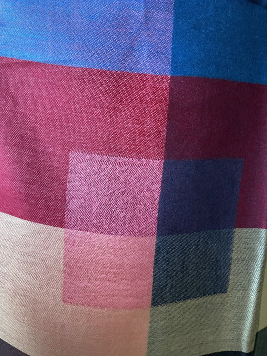 Châle en soie Aishiteru Lumea – Géométrie Radieuse