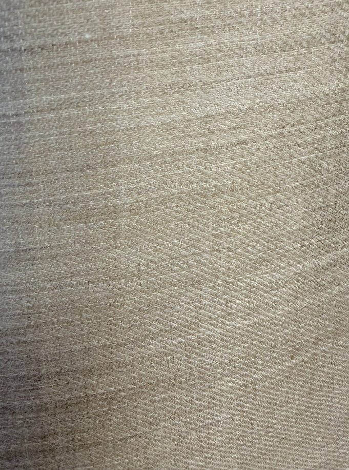 Aishiteru Lioren – Châle en cachemire et soie, immobilité dorée