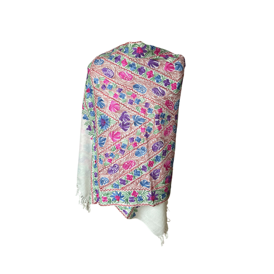 Châle en laine brodé Aishiteru Florenza – Symphonie de Couleurs
