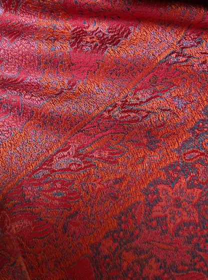 Écharpe en soie Aishiteru Nareen – Symphonie de cerises