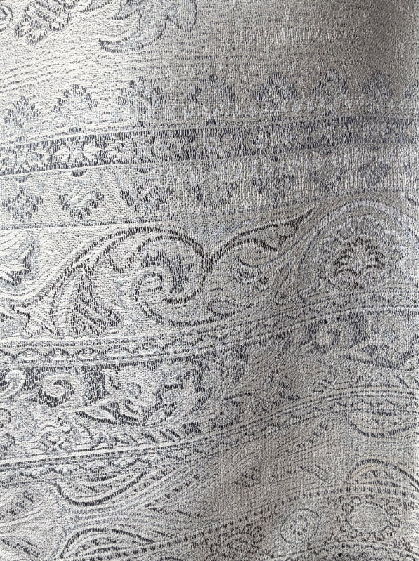 Châle en Soie Aishiteru Zafira  Élégance Argentée