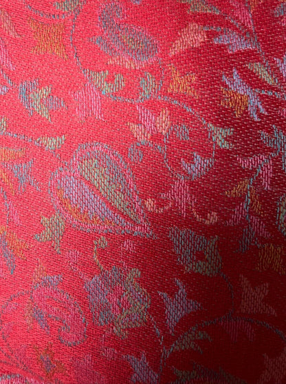 Châle en Soie Aishiteru Zairena  Élégance Radieuse