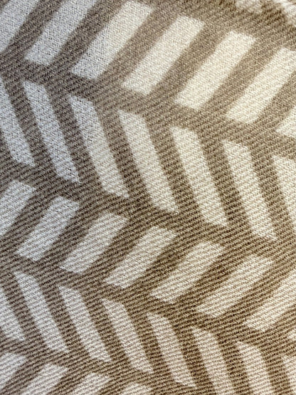 Aishiteru Kaelith – Châle en cachemire imprimé, lignes murmurées