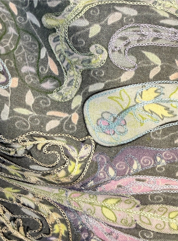 Aishiteru Ilyen – Châle en cachemire brodé, jardin céleste