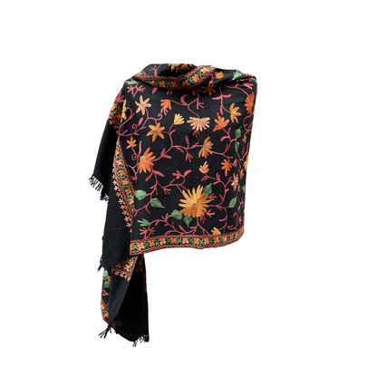 Châle en laine brodé Aishiteru Noire – Élégance florale dorée