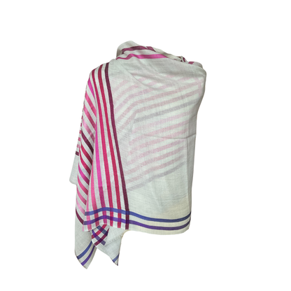 Écharpe en laine et soie Aishiteru Amélie – Élégance radieuse en rayures roses