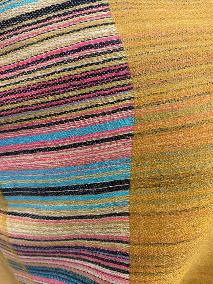 Aishiteru Solenne Kani-Kaschmirschal – Goldene Anmut
